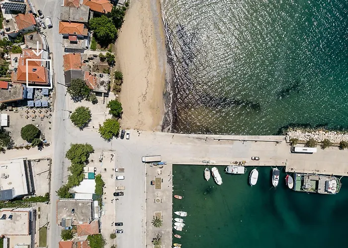 Square Sea View House *